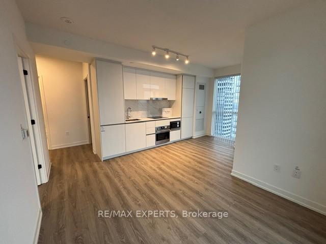 Photo 2 of Unit 4802, 8 Interchange Way, Vaughan, Vaughan Corporate Centre — HOMEH