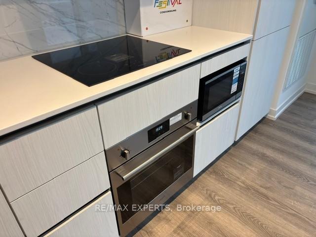 Photo 3 of Unit 4802, 8 Interchange Way, Vaughan, Vaughan Corporate Centre — HOMEH