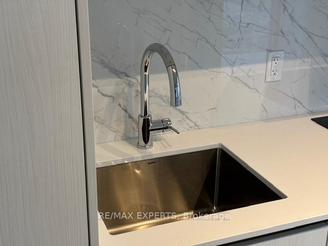 Photo 4 of Unit 4802, 8 Interchange Way, Vaughan, Vaughan Corporate Centre — HOMEH