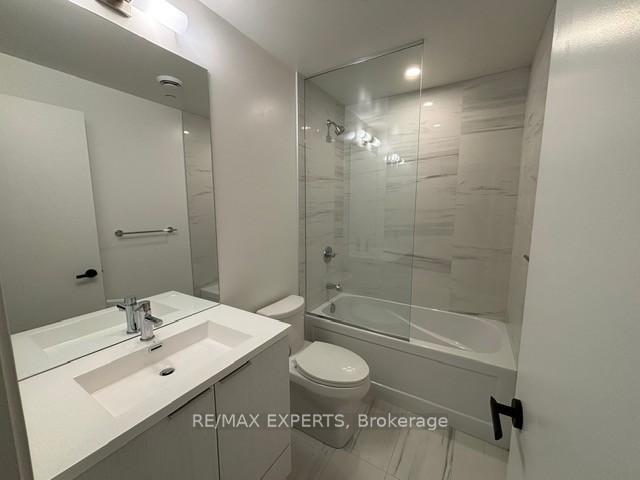 Photo 10 of Unit 4802, 8 Interchange Way, Vaughan, Vaughan Corporate Centre — HOMEH