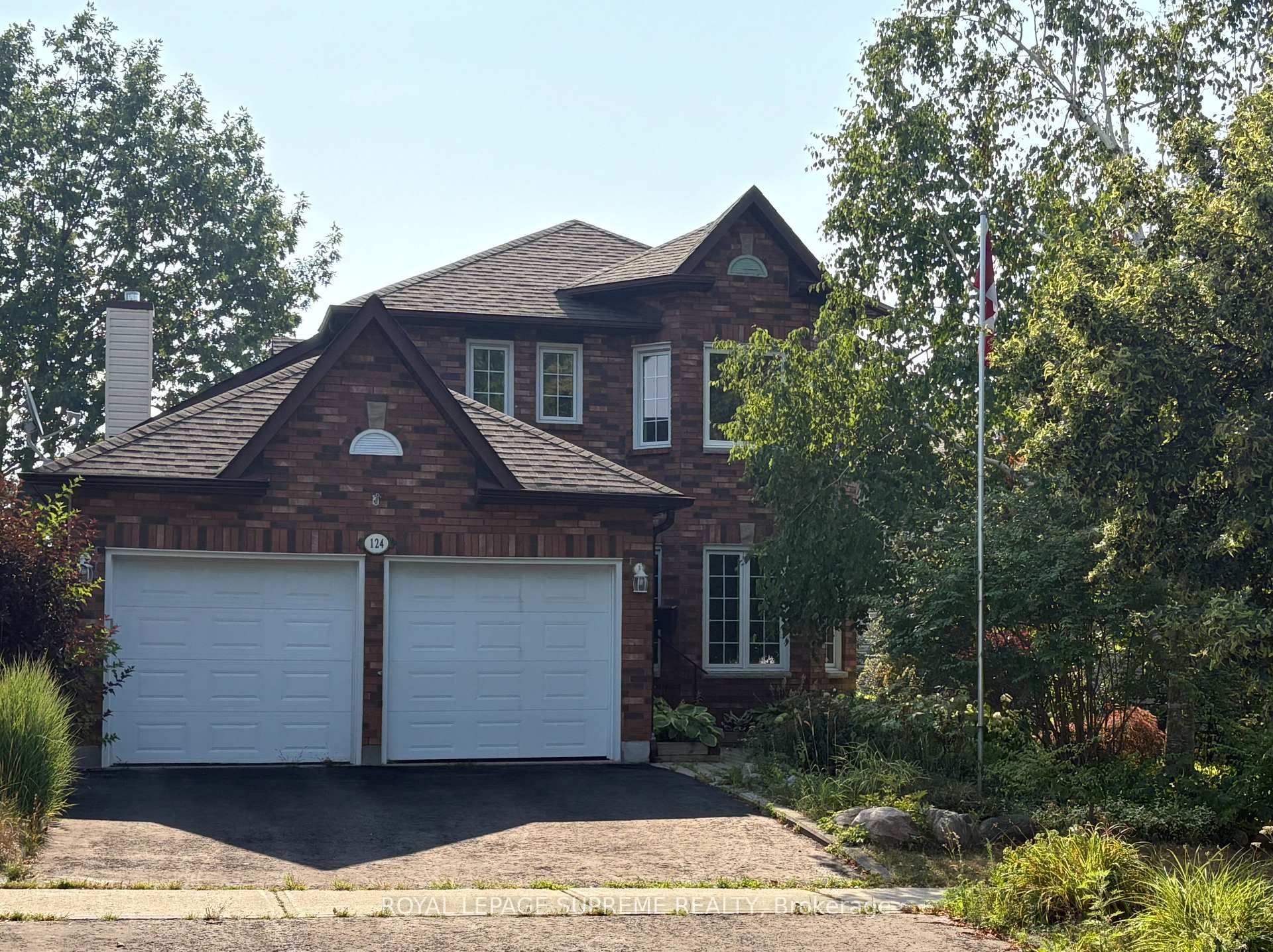 Photo 1 of 124 Browning Trail, Barrie, Letitia Heights — HOMEH