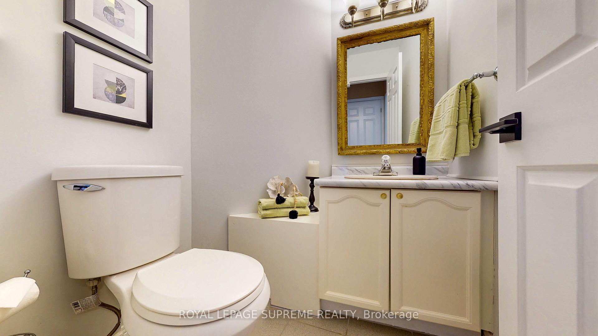 Photo 11 of 124 Browning Trail, Barrie, Letitia Heights — HOMEH