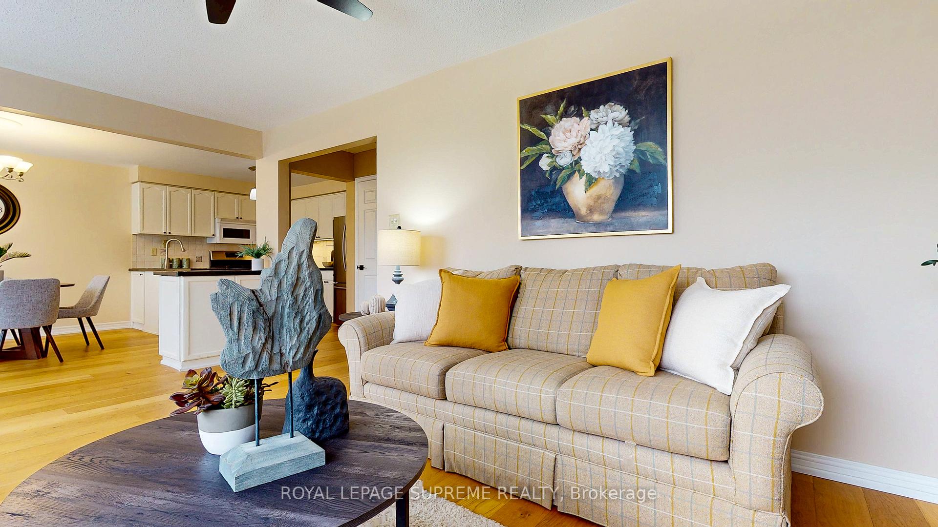 Photo 13 of 124 Browning Trail, Barrie, Letitia Heights — HOMEH
