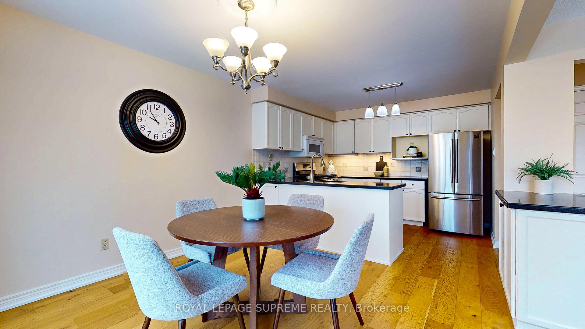 Photo 20 of 124 Browning Trail, Barrie, Letitia Heights — HOMEH