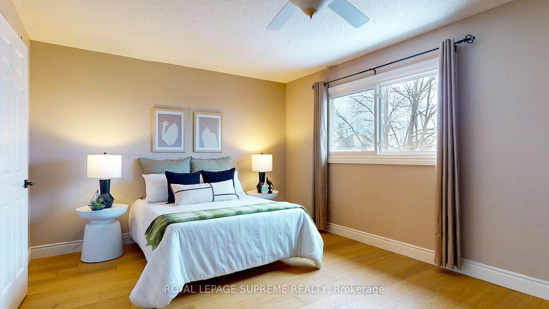 Photo 23 of 124 Browning Trail, Barrie, Letitia Heights — HOMEH