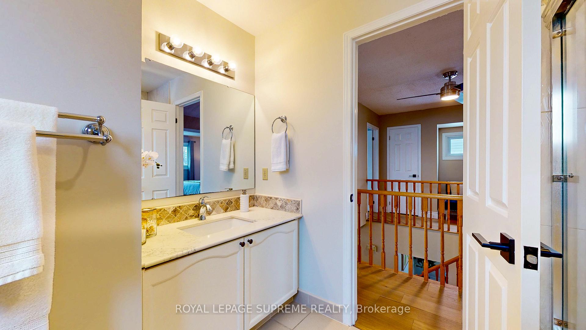 Photo 29 of 124 Browning Trail, Barrie, Letitia Heights — HOMEH