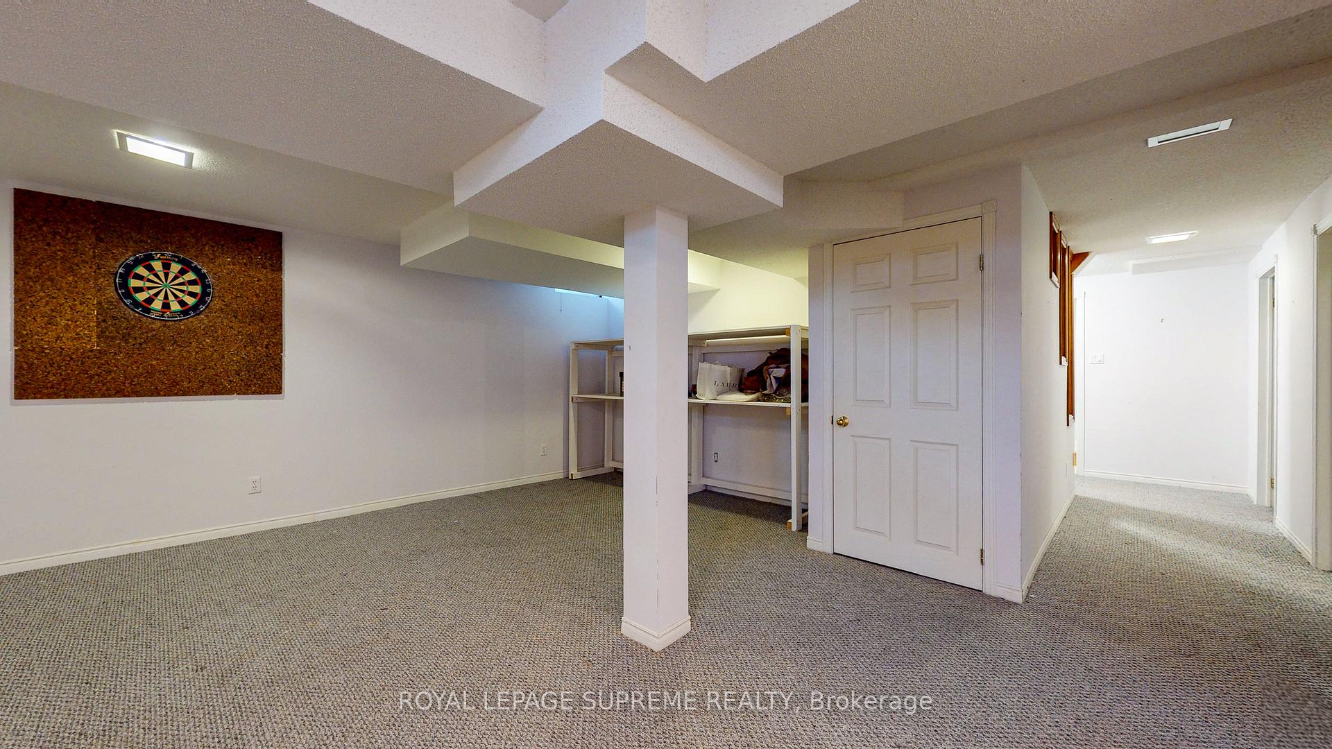 Photo 32 of 124 Browning Trail, Barrie, Letitia Heights — HOMEH