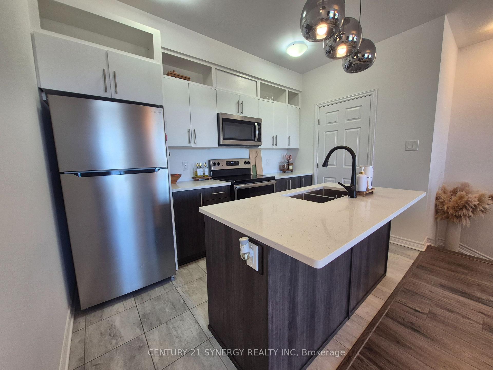 Photo 8 of Unit I, 30 Jaguar Private, Ottawa, Kanata - Emerald Meadows/Trailwest — HOMEH