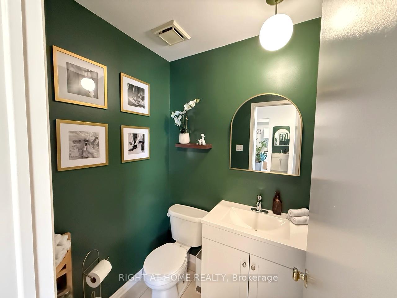 Photo 3 of Unit 16, 1097 Ewing Street, Ottawa, Hunt Club Park — HOMEH