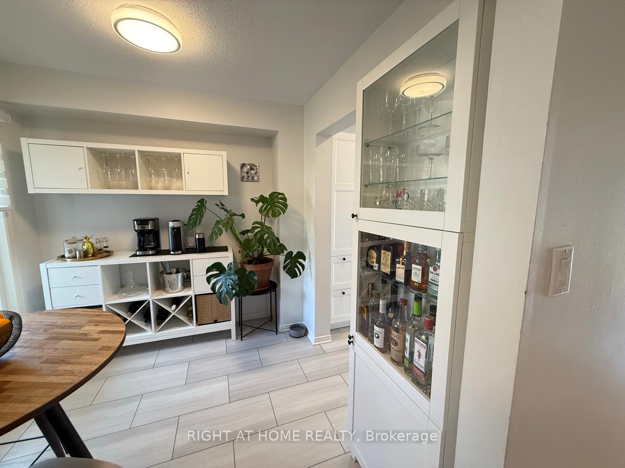 Photo 4 of Unit 16, 1097 Ewing Street, Ottawa, Hunt Club Park — HOMEH