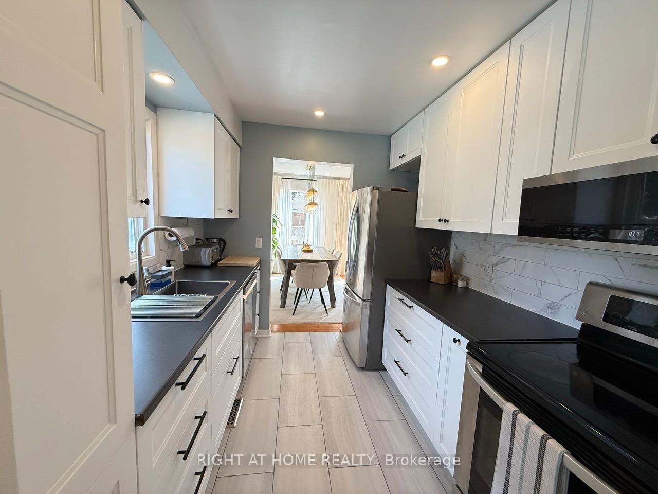 Photo 7 of Unit 16, 1097 Ewing Street, Ottawa, Hunt Club Park — HOMEH