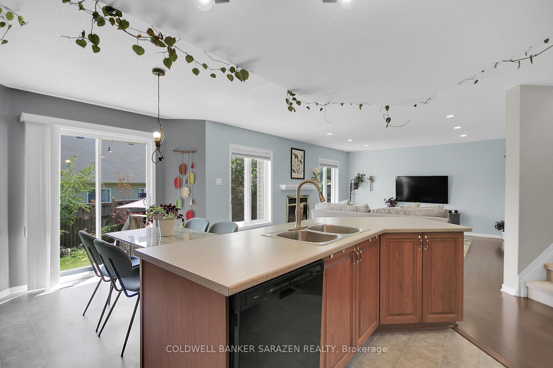 Photo 11 of 375 Cresthaven Drive, Ottawa, Barrhaven - Strandherd — HOMEH