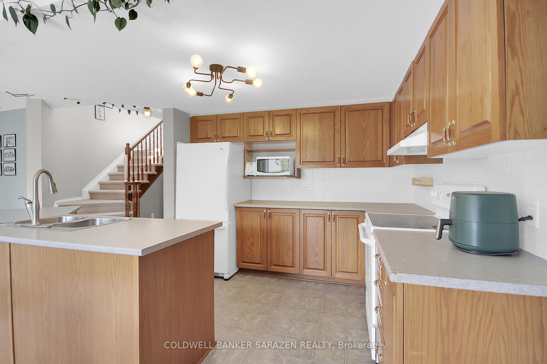 Photo 12 of 375 Cresthaven Drive, Ottawa, Barrhaven - Strandherd — HOMEH
