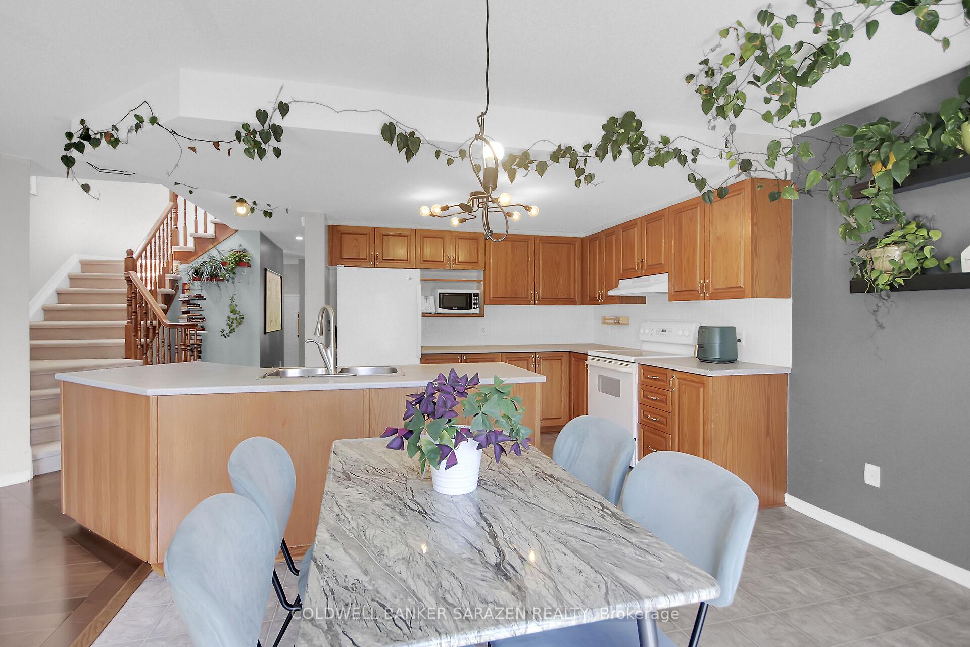 Photo 18 of 375 Cresthaven Drive, Ottawa, Barrhaven - Strandherd — HOMEH