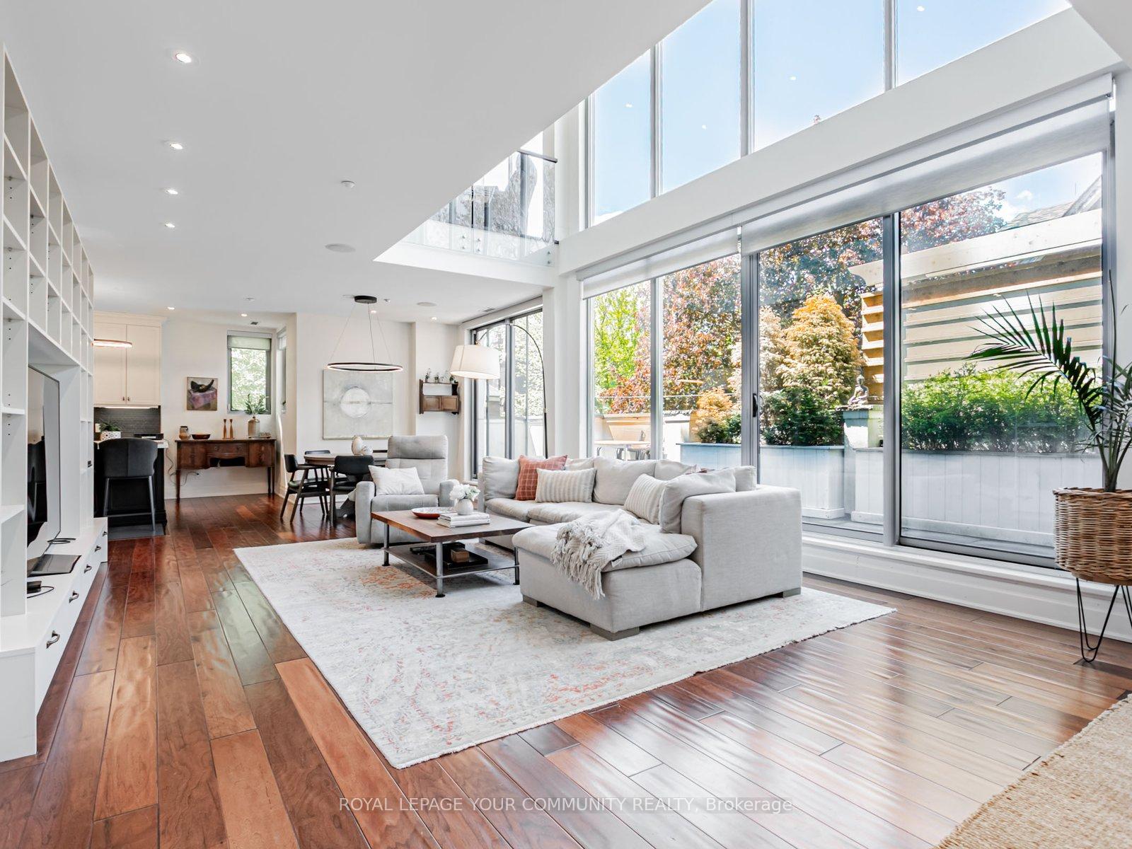 Photo 3 of Unit 206, 1 Rainsford Road, Toronto, The Beaches — HOMEH