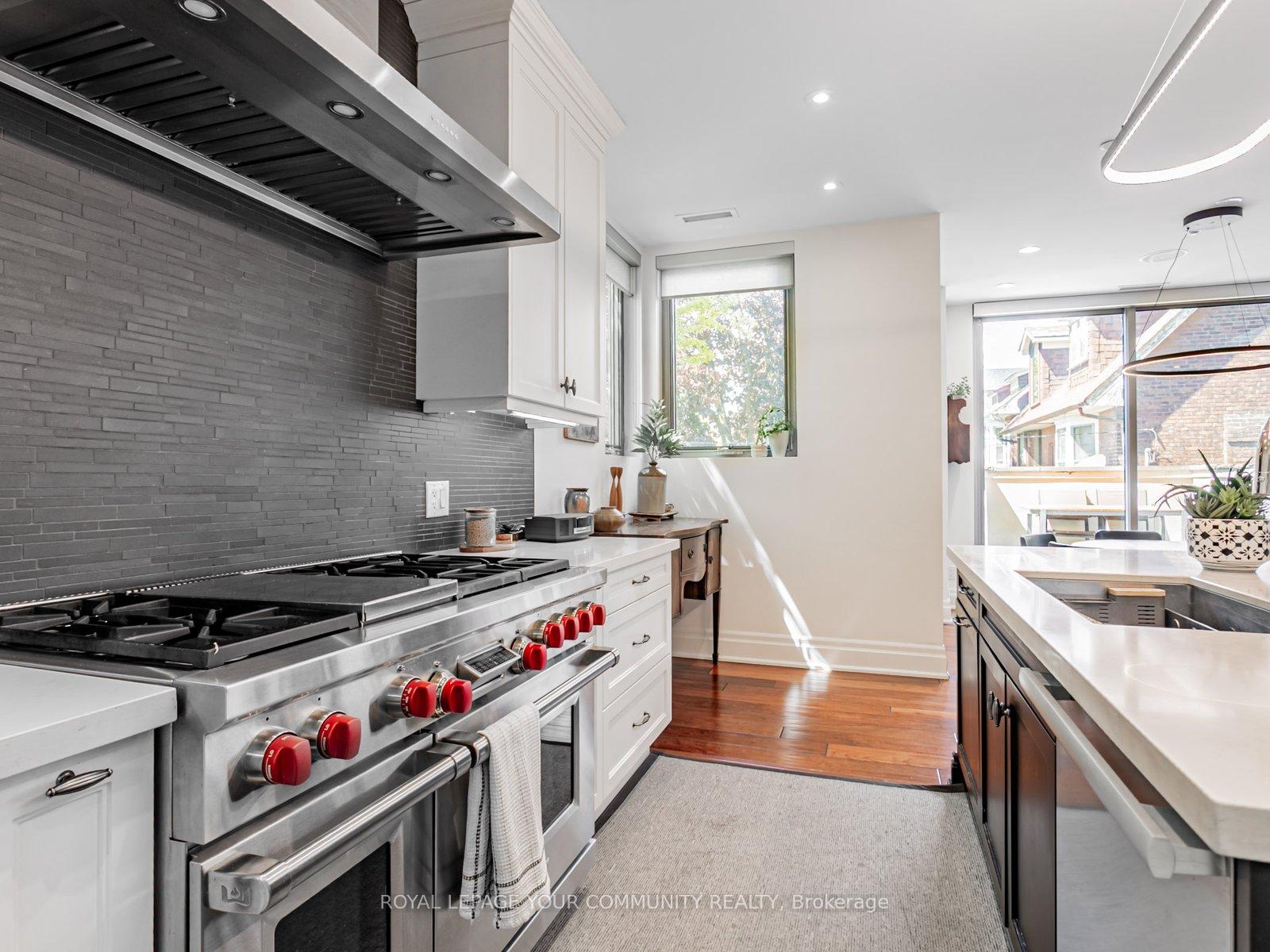 Photo 11 of Unit 206, 1 Rainsford Road, Toronto, The Beaches — HOMEH