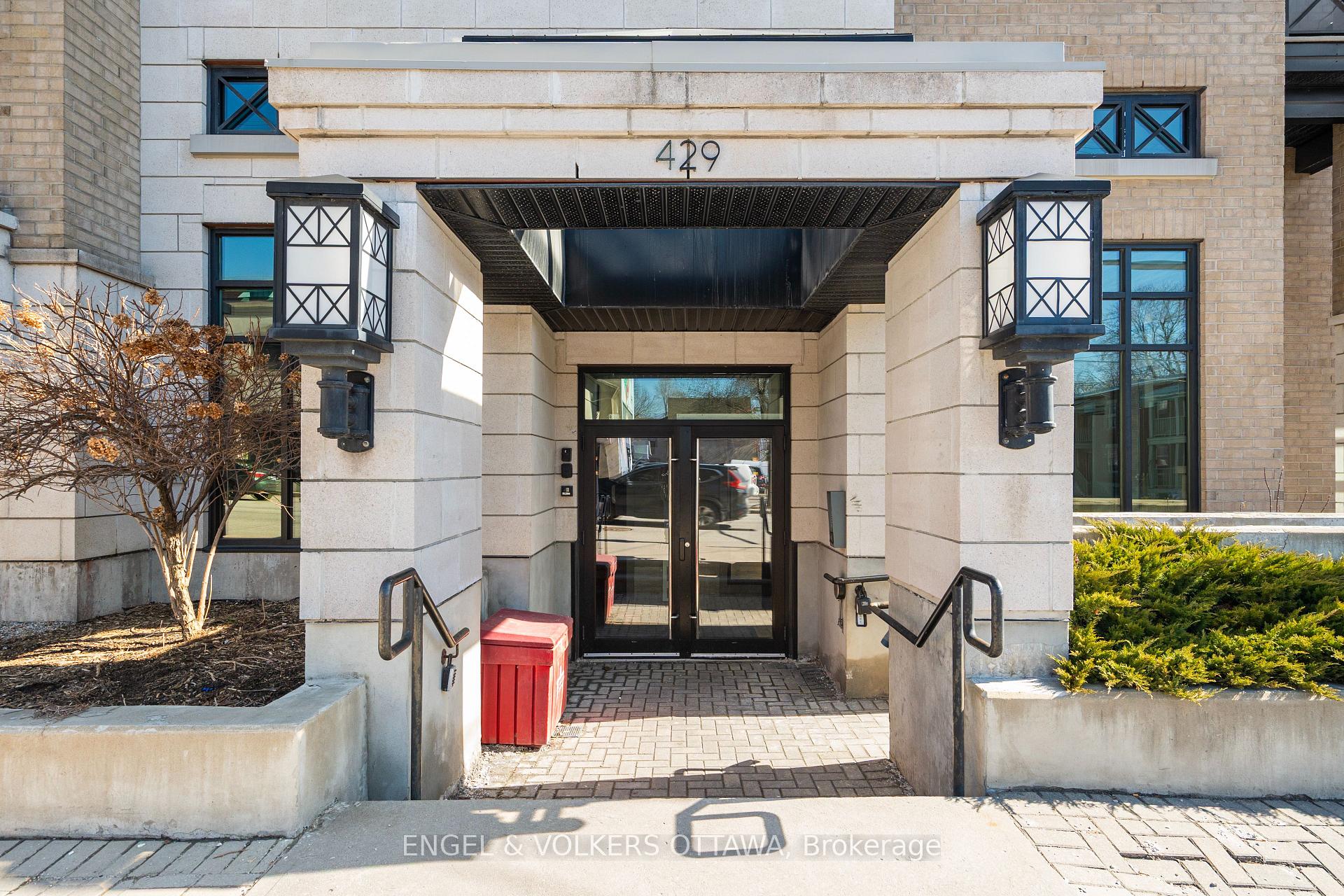 Photo 2 of Unit 514, 429 Kent Street, Ottawa, Ottawa Centre — HOMEH