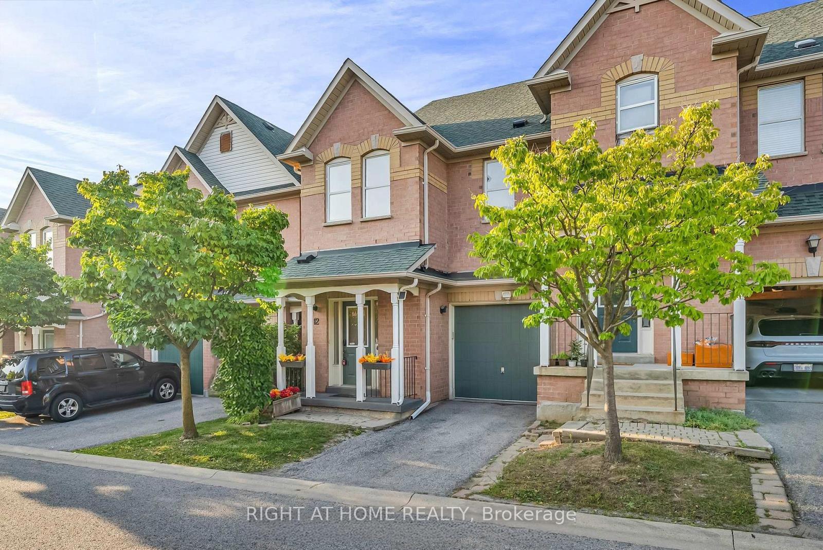 Photo 2 of 12 Walter Thomas Way, Markham, Buttonville — HOMEH