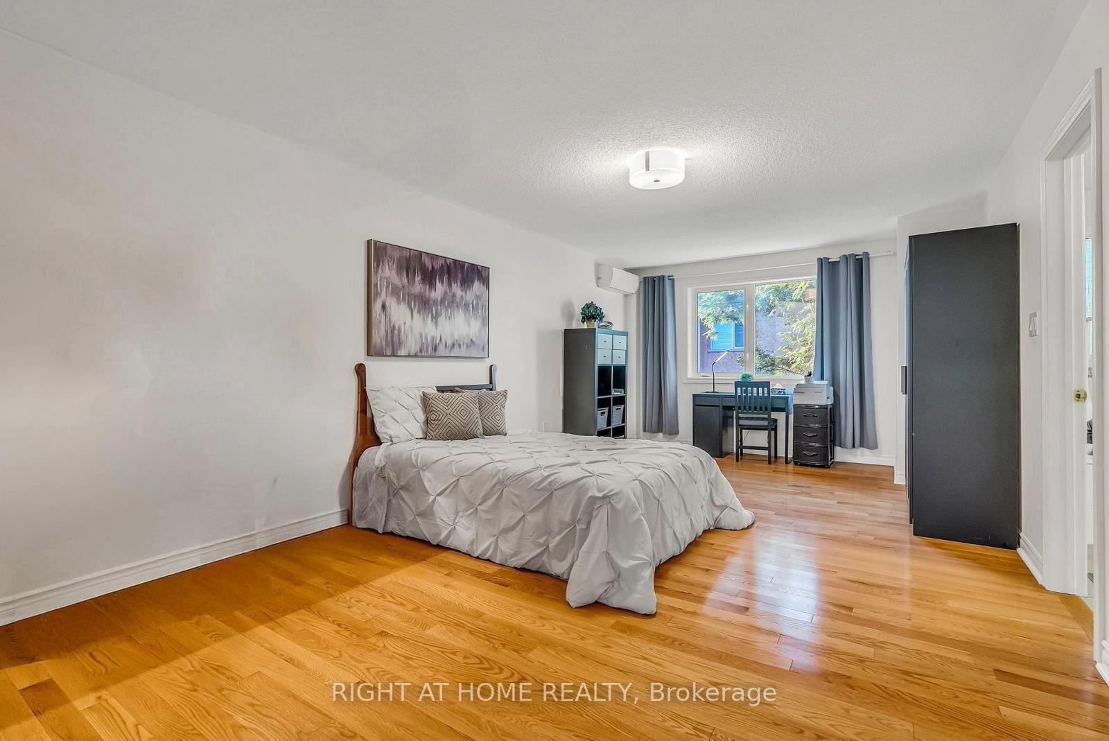 Photo 13 of 12 Walter Thomas Way, Markham, Buttonville — HOMEH