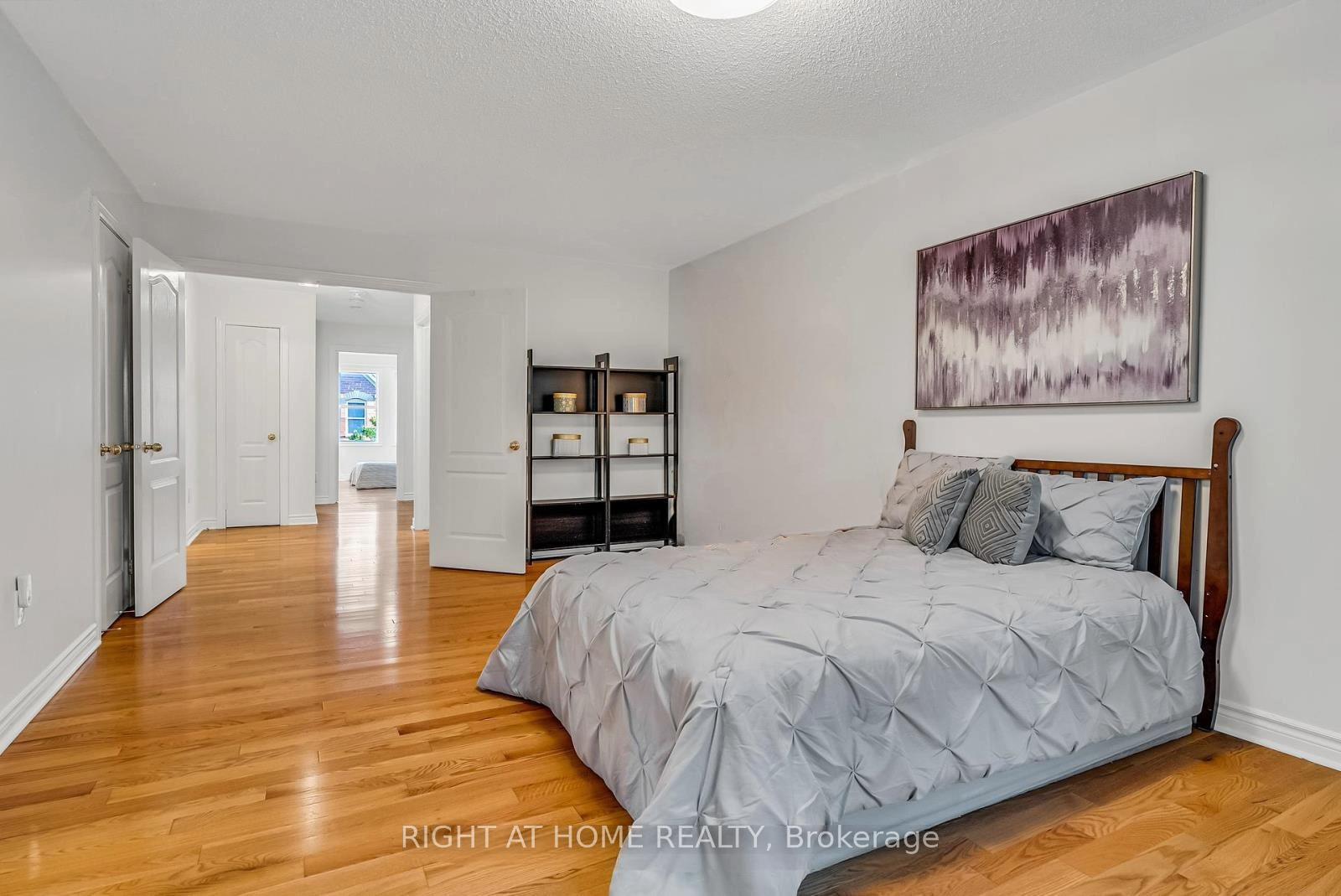 Photo 14 of 12 Walter Thomas Way, Markham, Buttonville — HOMEH