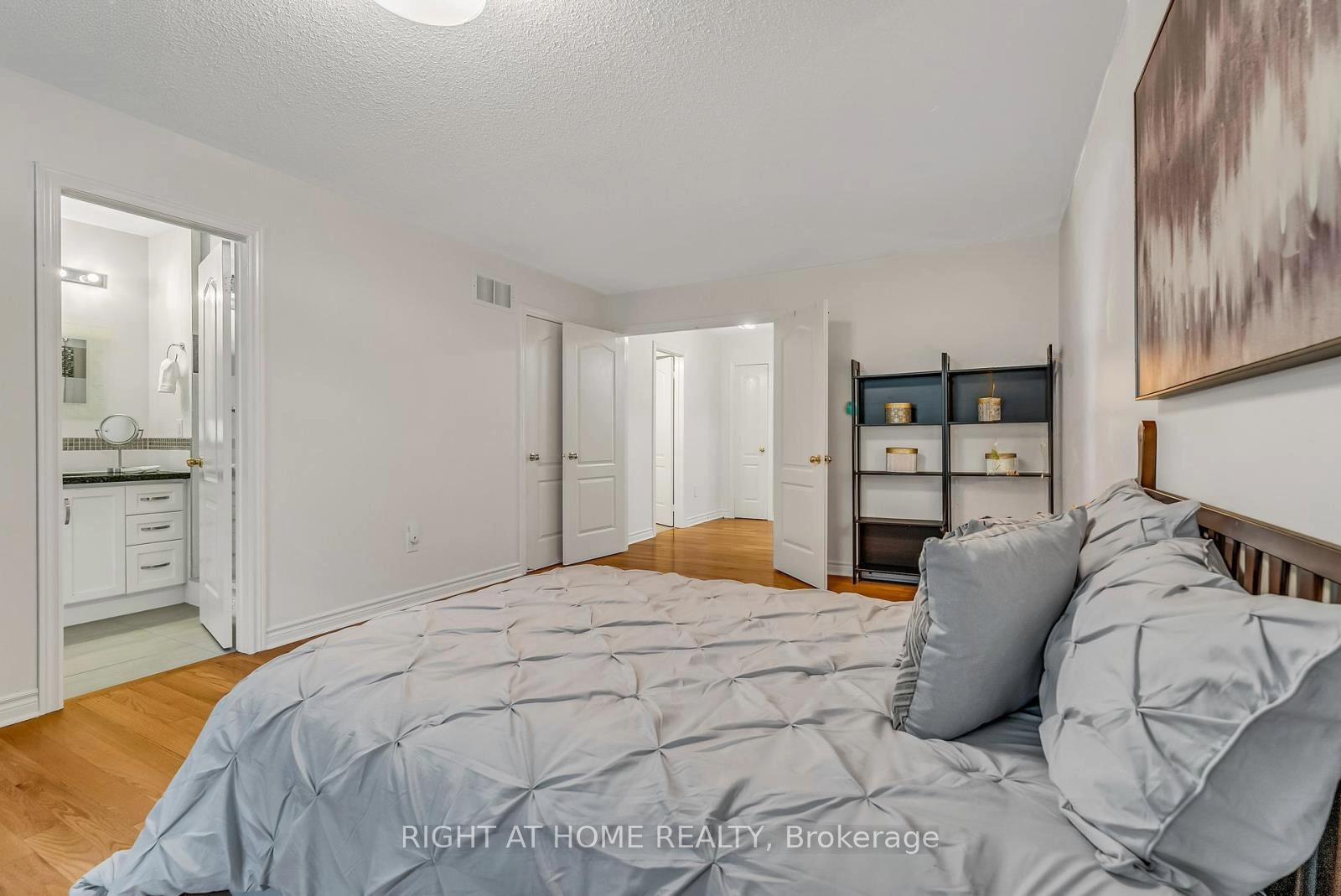 Photo 15 of 12 Walter Thomas Way, Markham, Buttonville — HOMEH