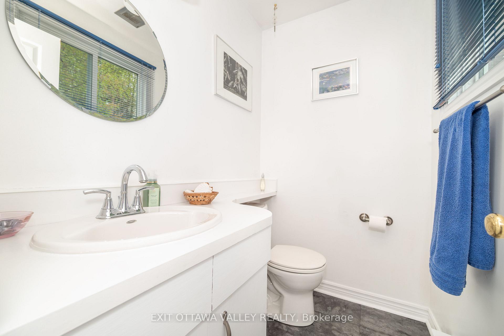 Photo 25 of 127 Frontenac Crescent, Deep River — HOMEH