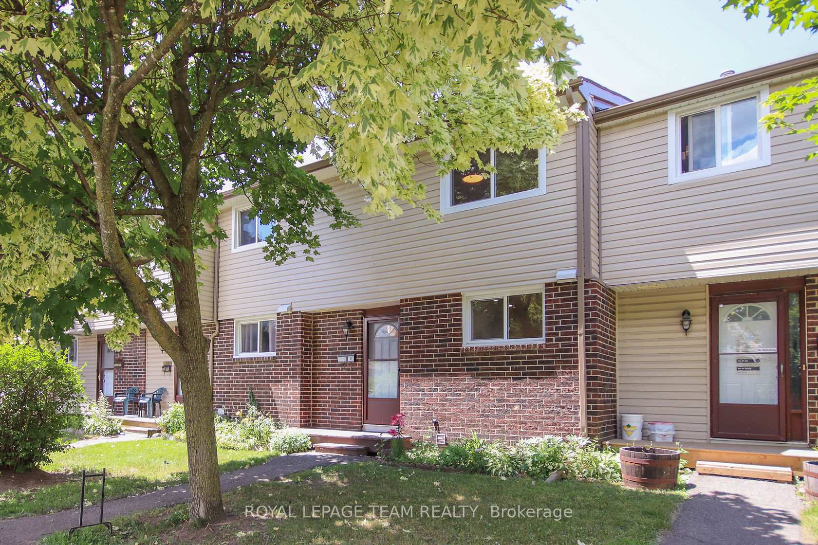 Photo 1 of Unit 203, 1427 Palmerston Drive, Ottawa, Carson Grove — HOMEH