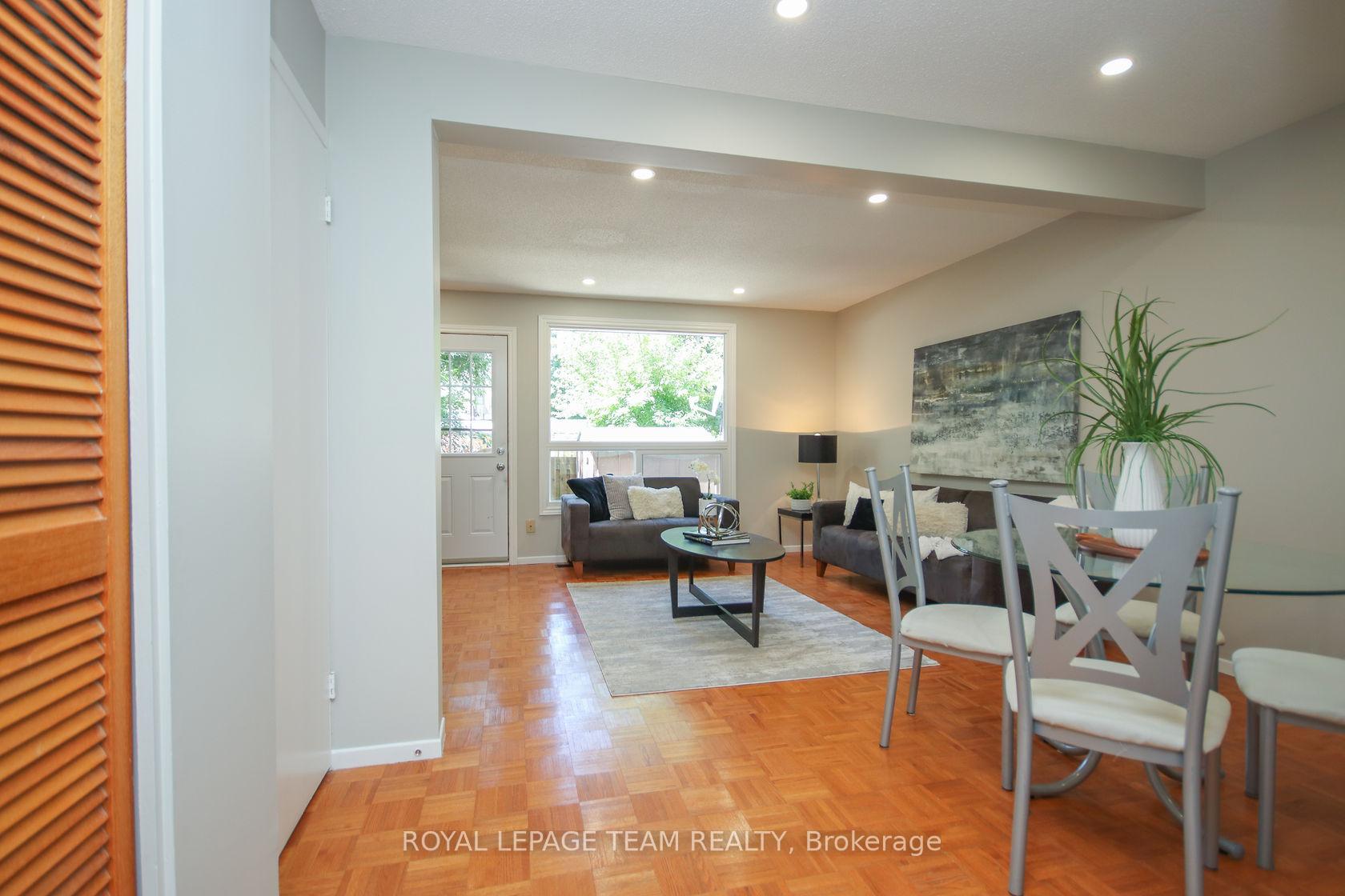 Photo 4 of Unit 203, 1427 Palmerston Drive, Ottawa, Carson Grove — HOMEH