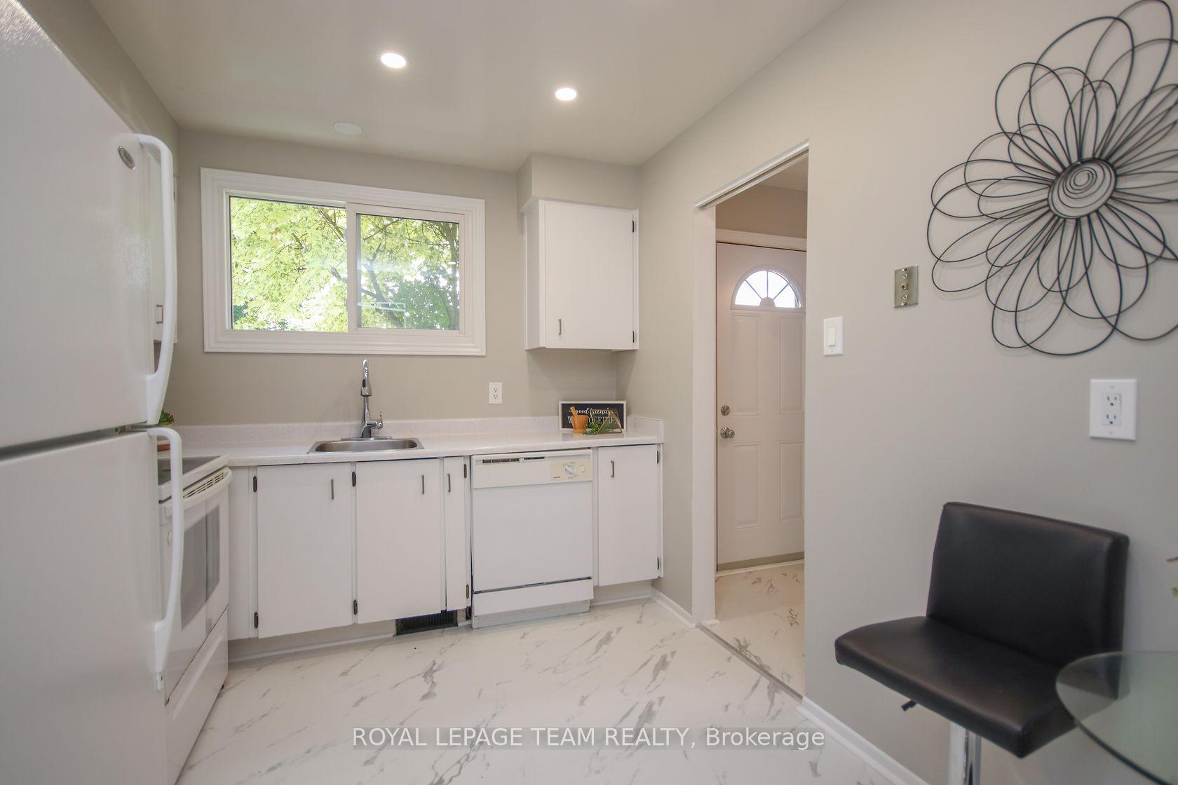 Photo 30 of Unit 203, 1427 Palmerston Drive, Ottawa, Carson Grove — HOMEH