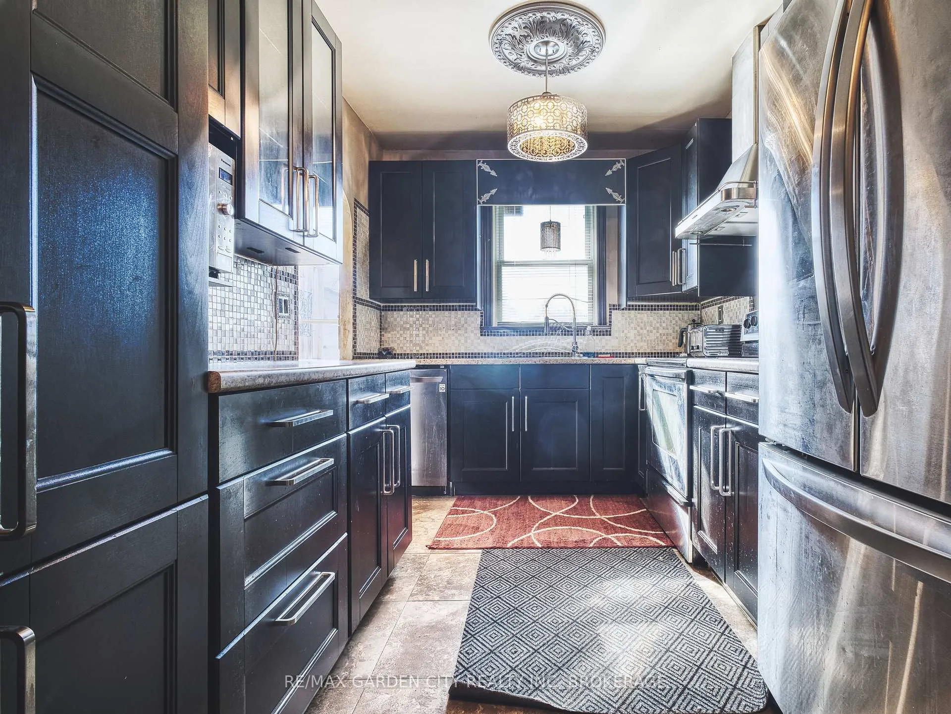 Photo 12 of 37 Kernahan Street, St. Catharines, Downtown — HOMEH