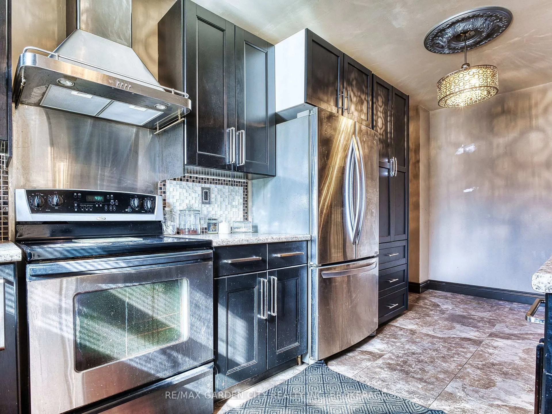 Photo 15 of 37 Kernahan Street, St. Catharines, Downtown — HOMEH