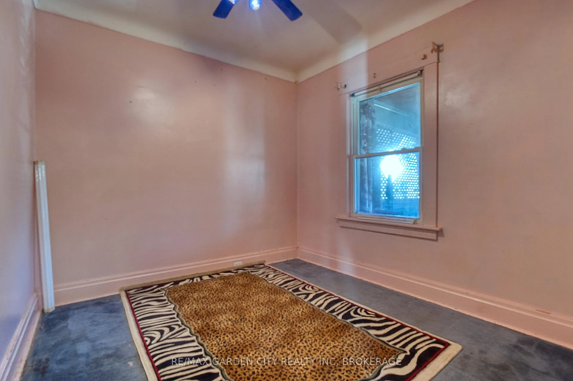 Photo 16 of 37 Kernahan Street, St. Catharines, Downtown — HOMEH