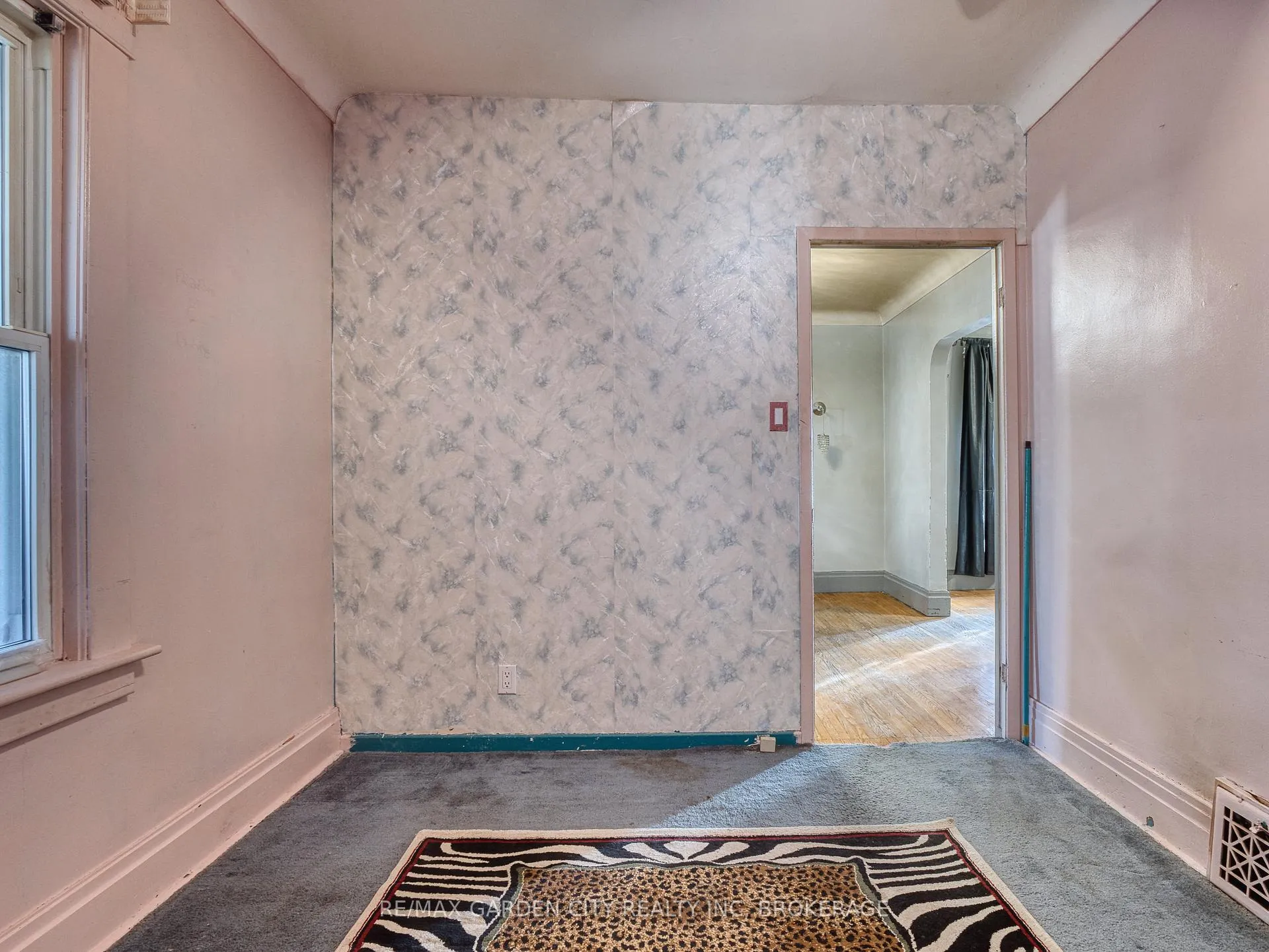 Photo 17 of 37 Kernahan Street, St. Catharines, Downtown — HOMEH