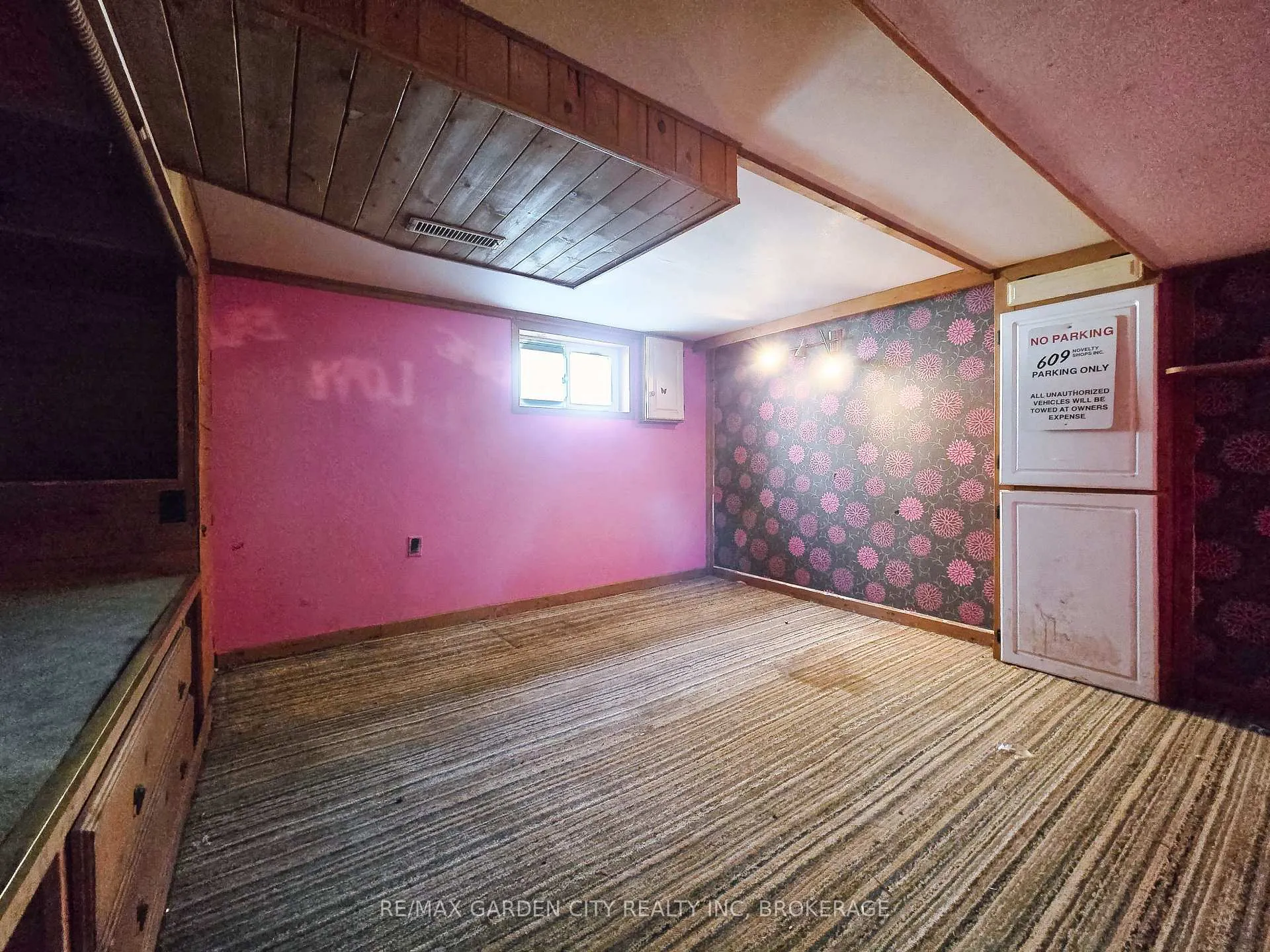 Photo 26 of 37 Kernahan Street, St. Catharines, Downtown — HOMEH