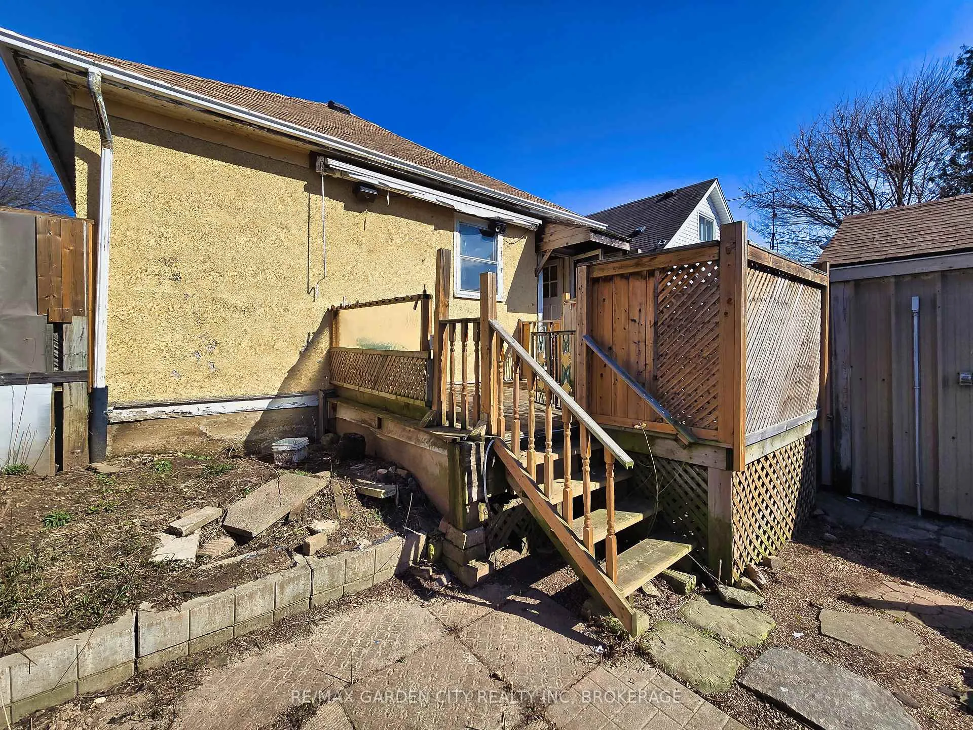 Photo 41 of 37 Kernahan Street, St. Catharines, Downtown — HOMEH
