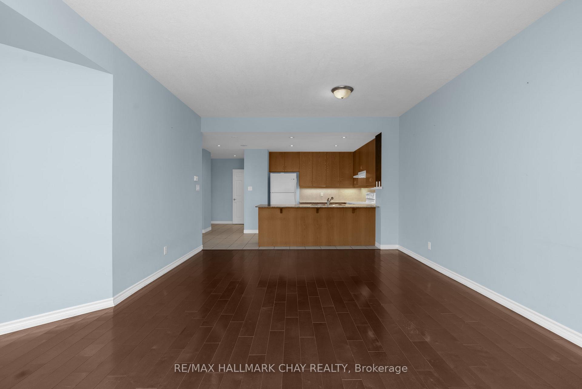Photo 10 of Unit 603, 37 Ellen Street, Barrie, City Centre — HOMEH