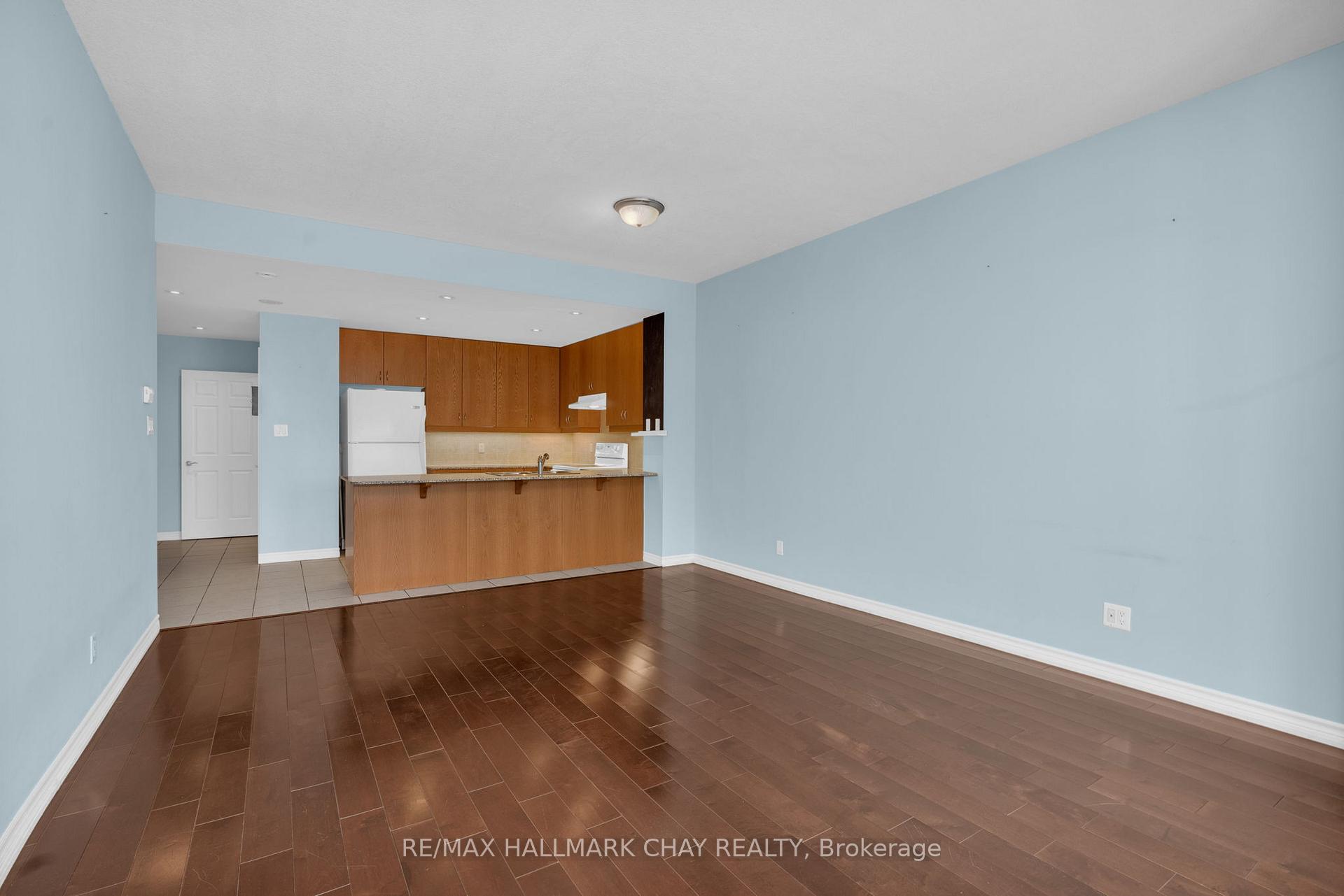 Photo 12 of Unit 603, 37 Ellen Street, Barrie, City Centre — HOMEH
