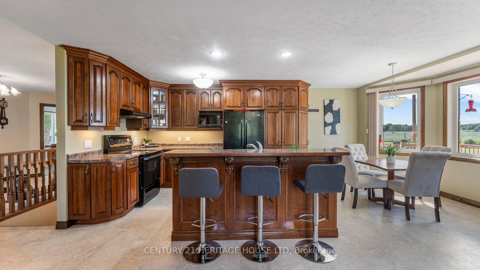 Photo 12 of 103 Third Concession Road, Brant, Burford — HOMEH
