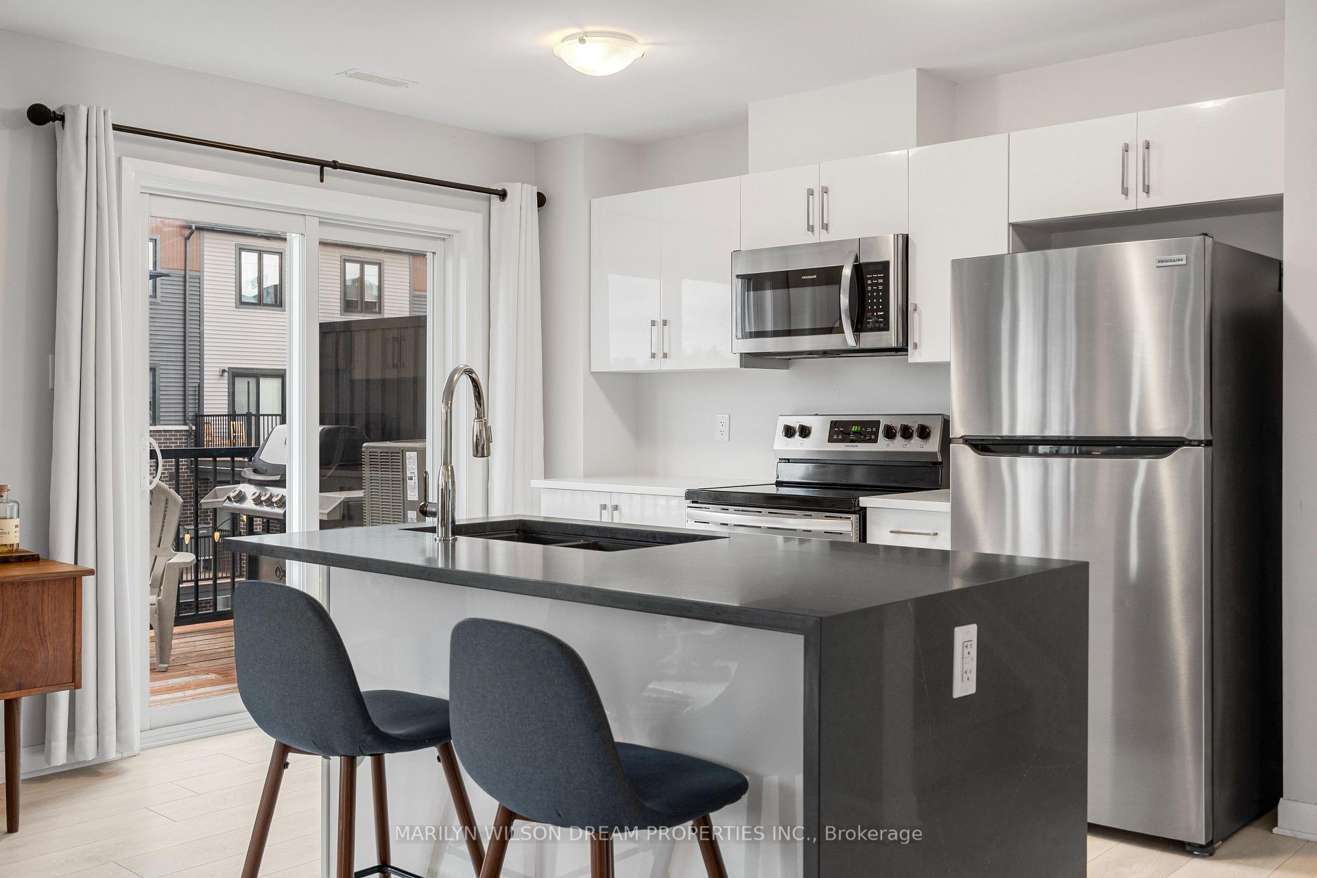 Photo 5 of Unit D, 315 Eldorado Private, Ottawa, Kanata - Morgan's Grant/South March — HOMEH