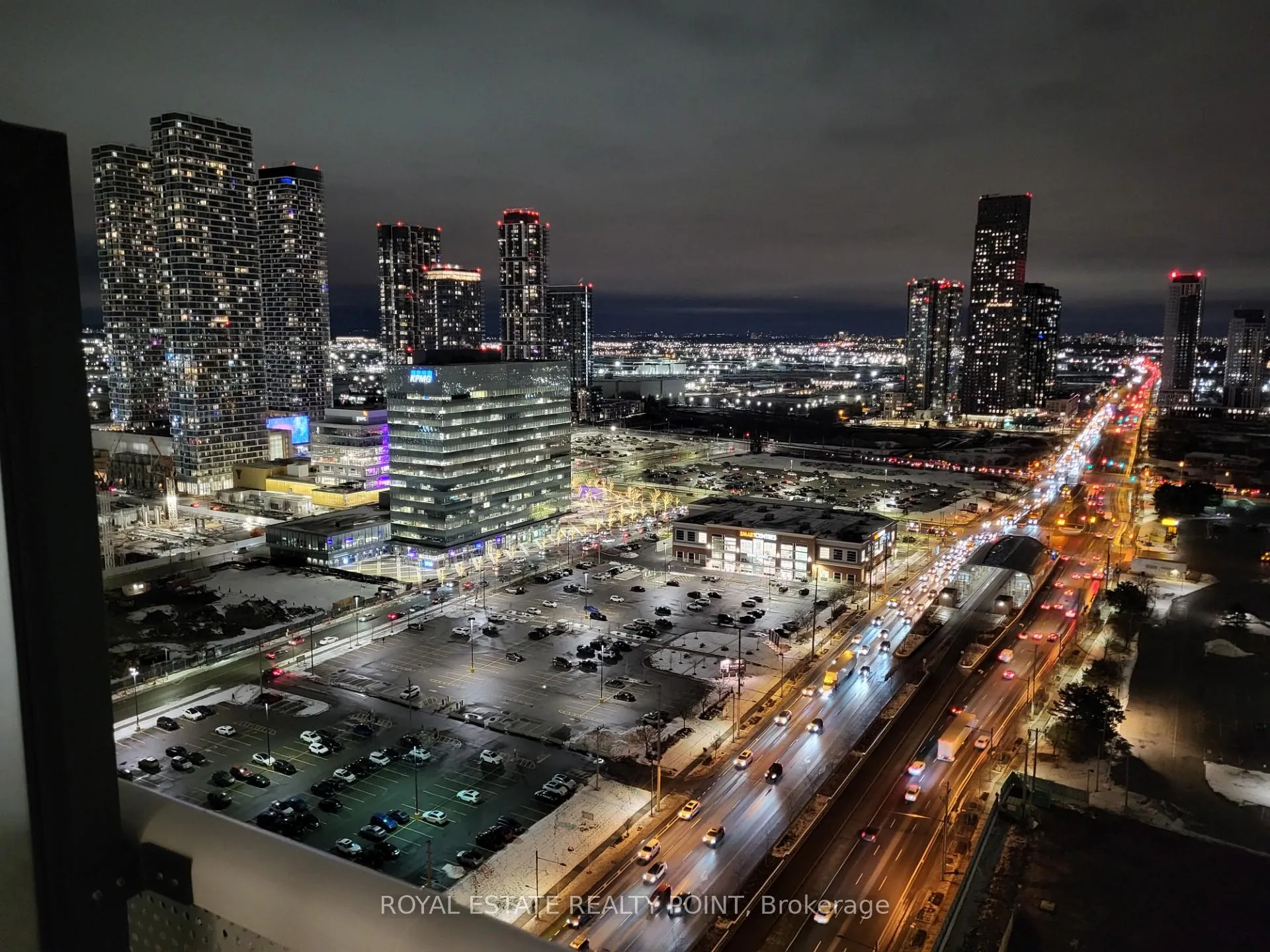 Photo 7 of Unit 3008, 8 Interchange Way, Vaughan, Vaughan Corporate Centre — HOMEH