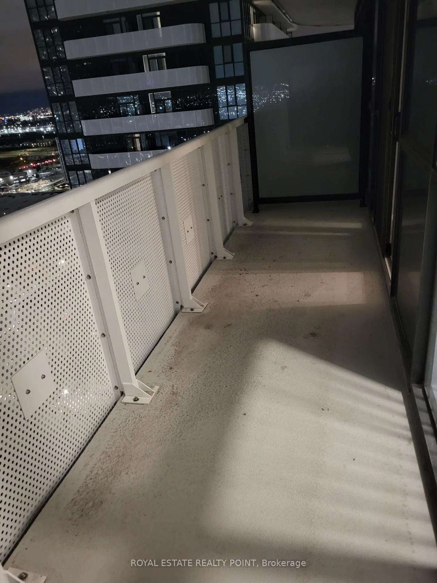 Photo 9 of Unit 3008, 8 Interchange Way, Vaughan, Vaughan Corporate Centre — HOMEH