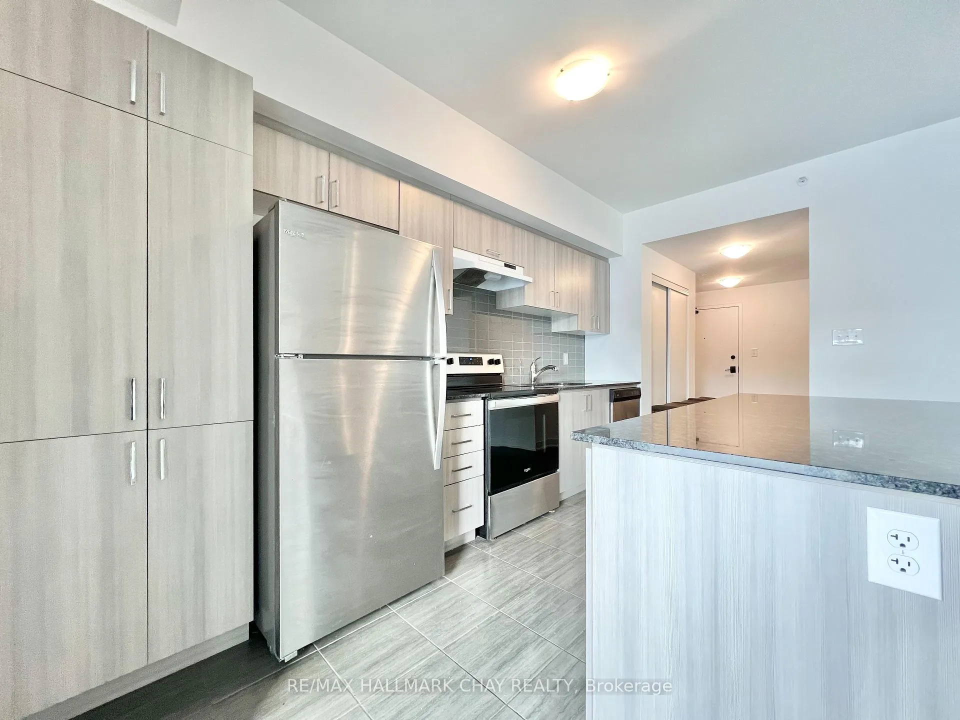 Photo 2 of Unit 201, 1 Chef Lane, Barrie, Rural Barrie Southeast — HOMEH