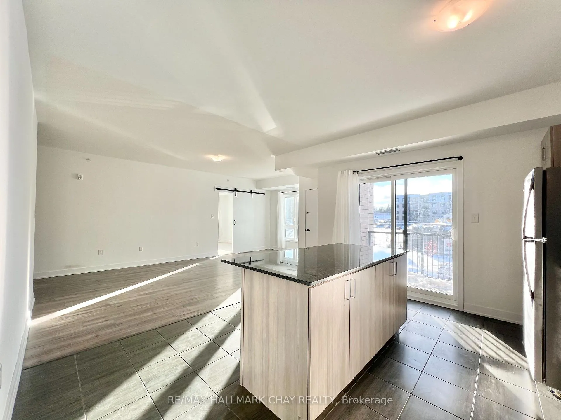 Photo 5 of Unit 201, 1 Chef Lane, Barrie, Rural Barrie Southeast — HOMEH