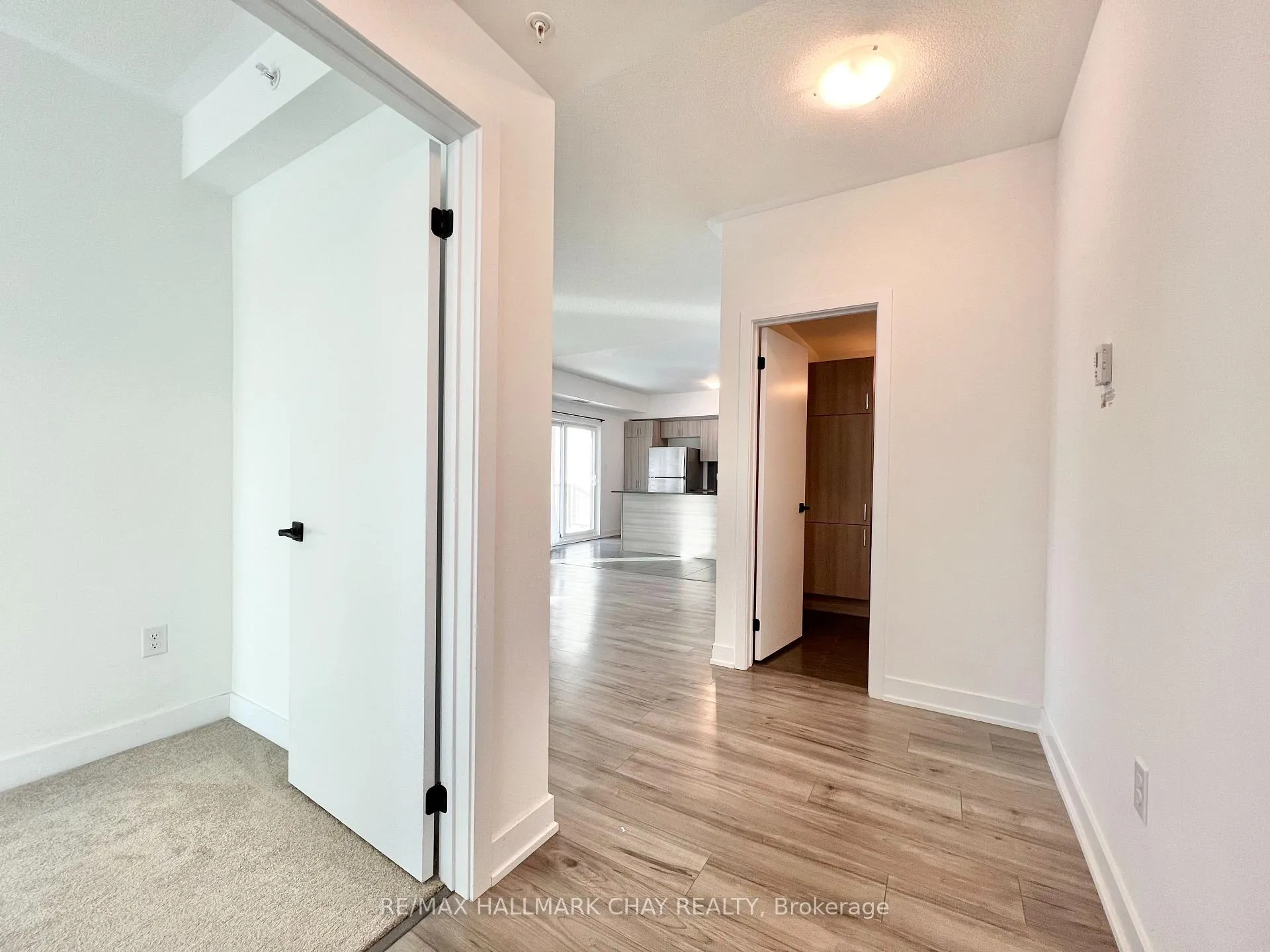Photo 10 of Unit 201, 1 Chef Lane, Barrie, Rural Barrie Southeast — HOMEH