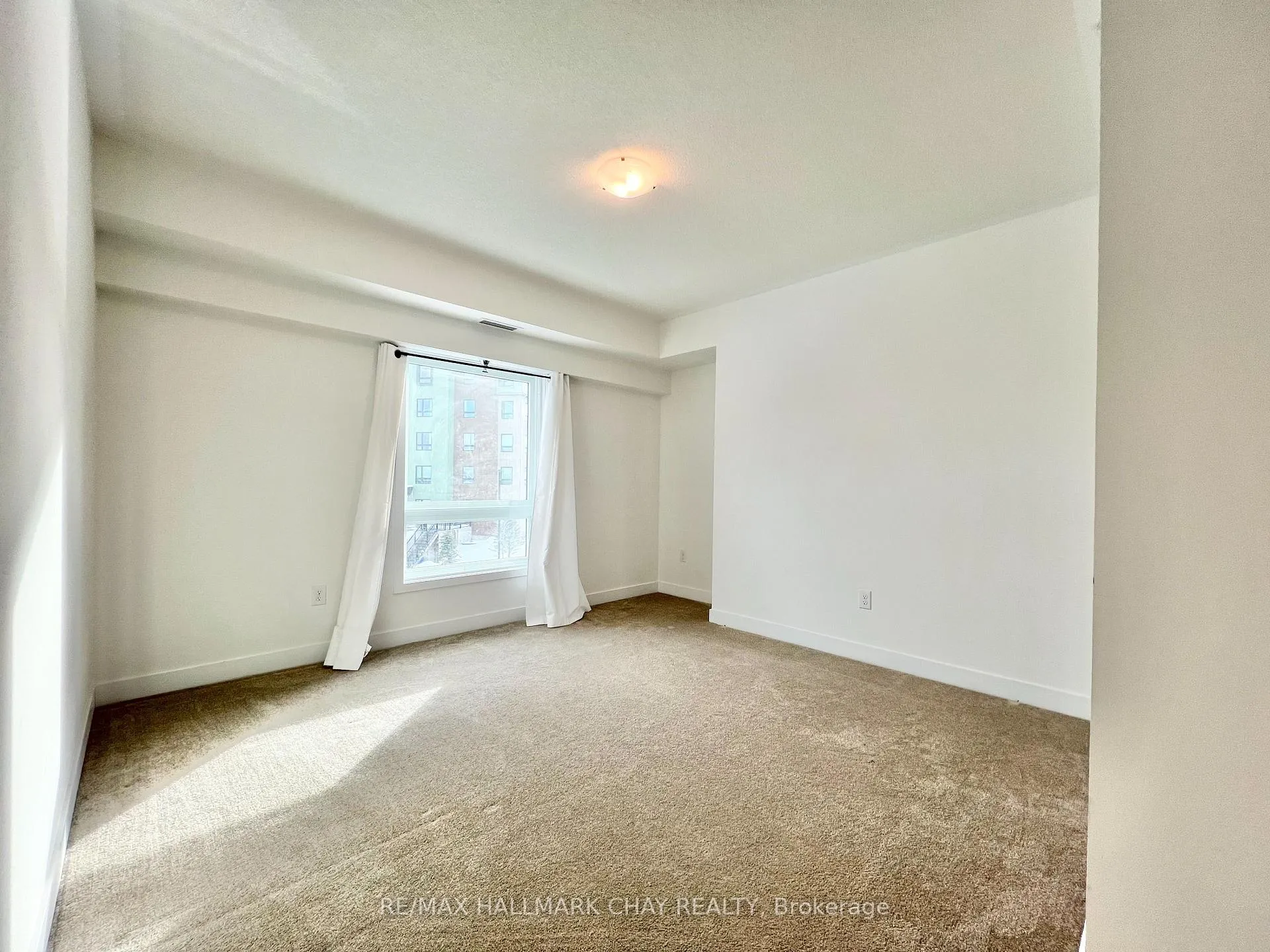 Photo 12 of Unit 201, 1 Chef Lane, Barrie, Rural Barrie Southeast — HOMEH