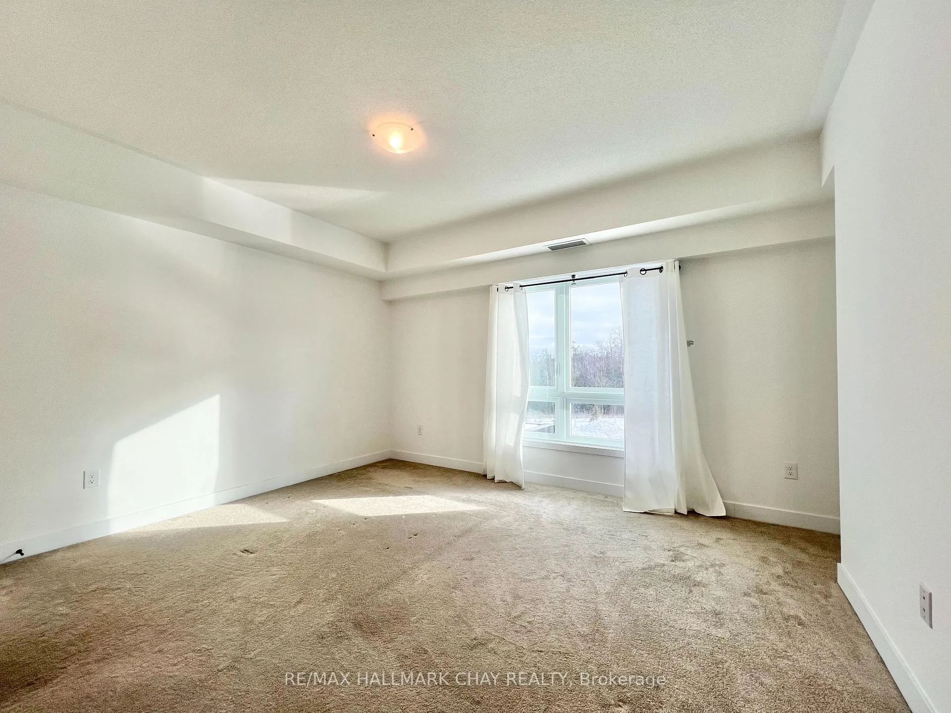 Photo 15 of Unit 201, 1 Chef Lane, Barrie, Rural Barrie Southeast — HOMEH