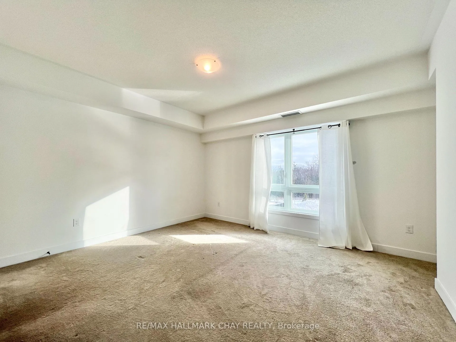 Photo 16 of Unit 201, 1 Chef Lane, Barrie, Rural Barrie Southeast — HOMEH