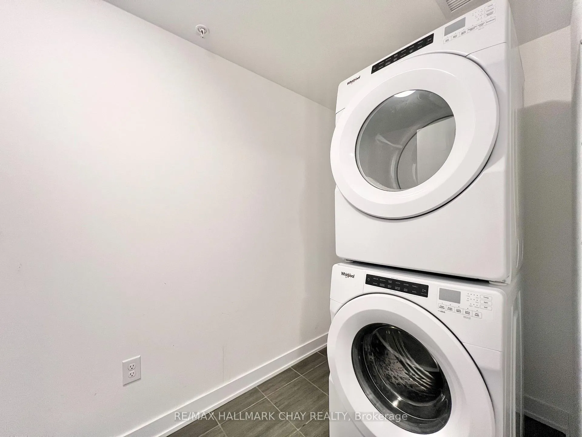 Photo 23 of Unit 201, 1 Chef Lane, Barrie, Rural Barrie Southeast — HOMEH