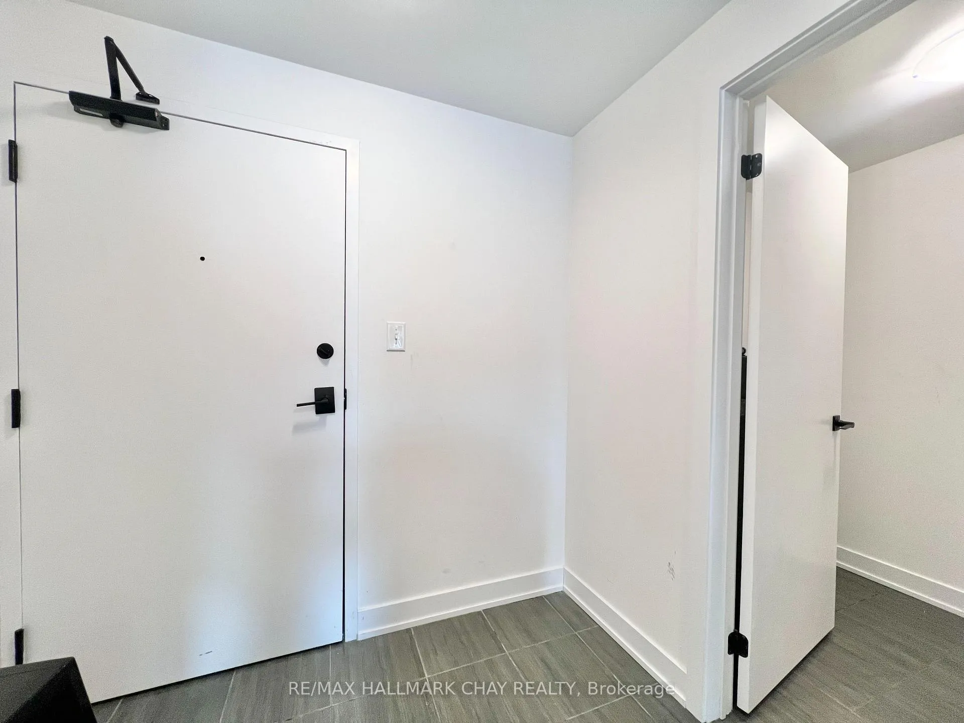 Photo 25 of Unit 201, 1 Chef Lane, Barrie, Rural Barrie Southeast — HOMEH