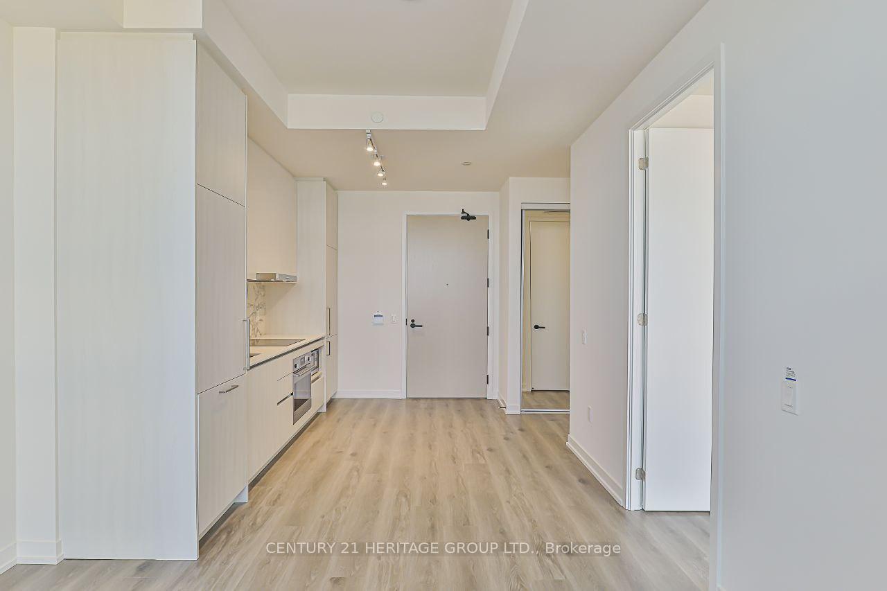 Photo 4 of Unit 6510, 225 Commerce Street, Vaughan, Vaughan Corporate Centre — HOMEH